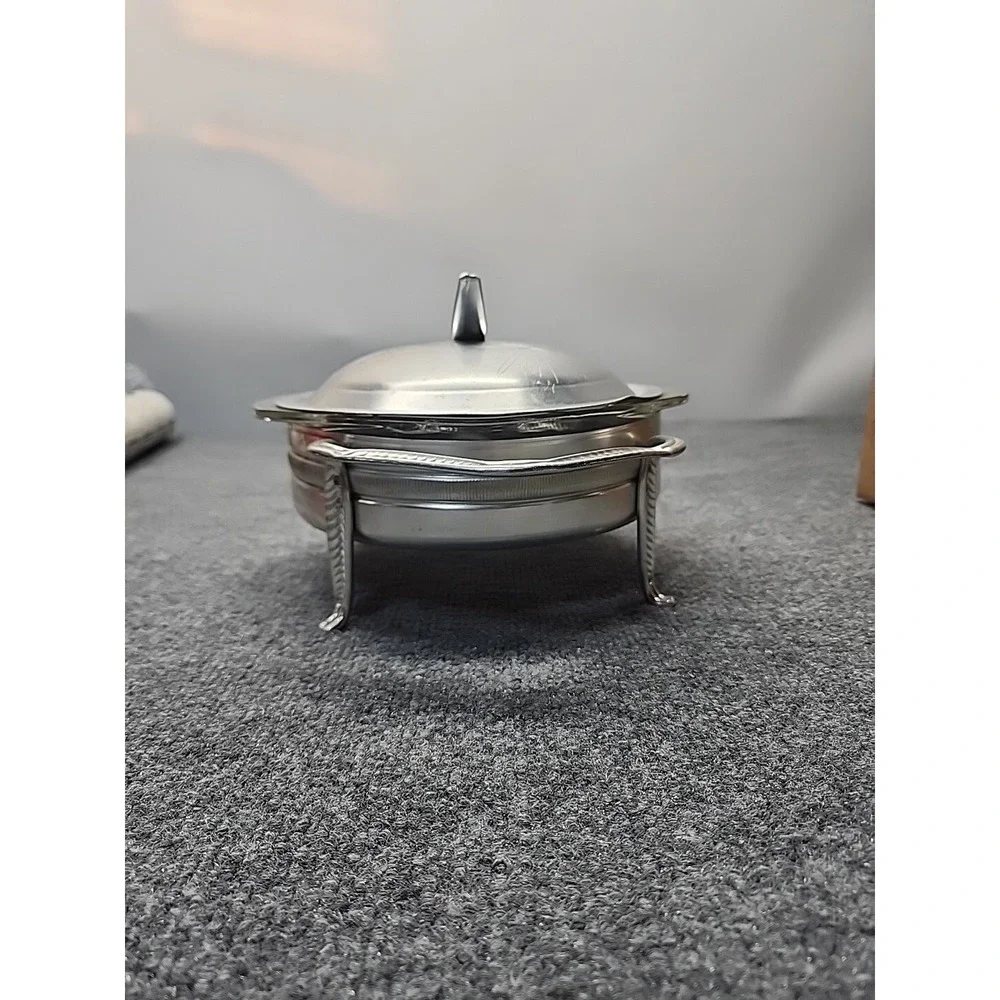 Vintage Pyrex Casserole Dish Atomic  Aluminum Holder Cradle & Lid 1.5 Qt E1